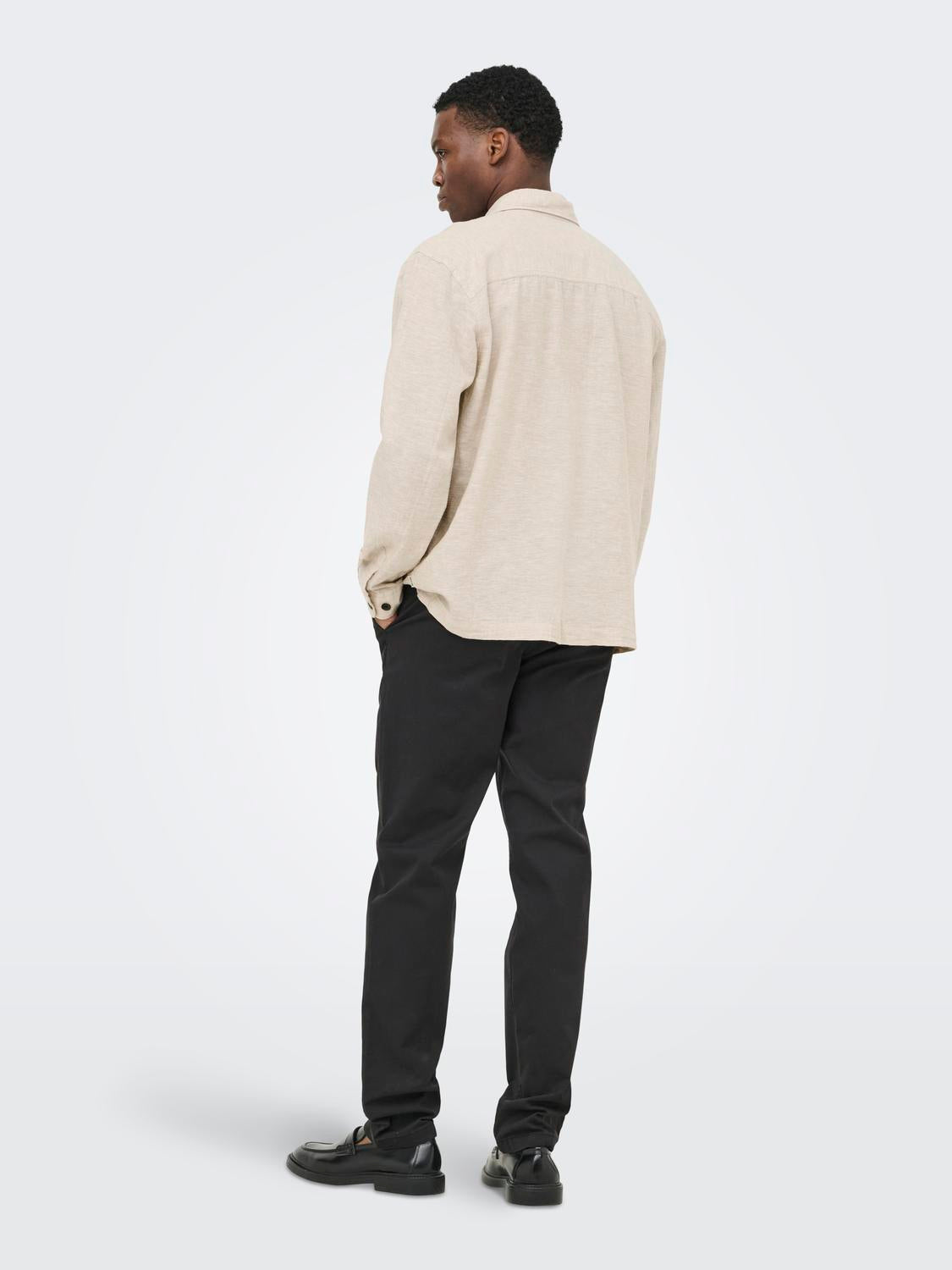 model_shot-back
